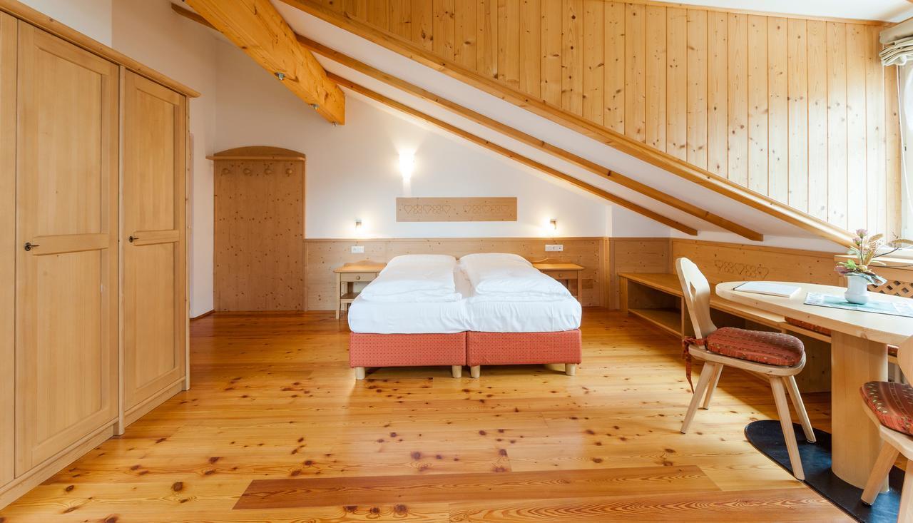 Berggasthof Locanda Alpina Dorfner Монтанья Екстер'єр фото